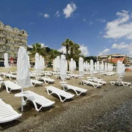 Bliss Beach Hotel Отель 3*