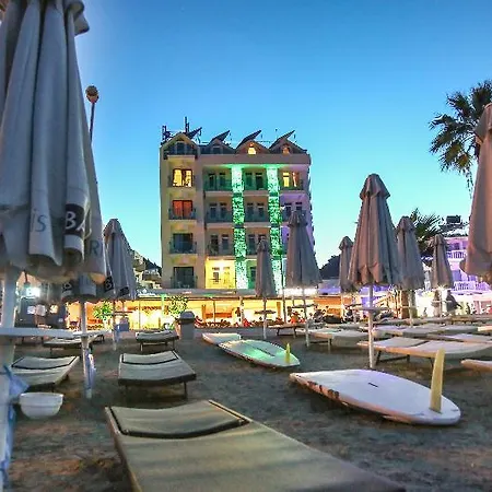 Bliss Beach Hotel Отель