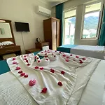 Yuzbasi Hotel 3*